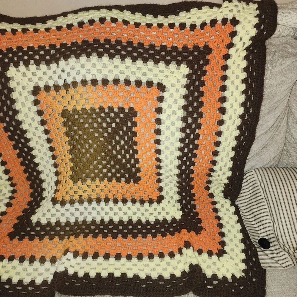 Afghan Lap/Couch Handmade Throw/Blanket Fall Autumn Colors 47x47 (1)